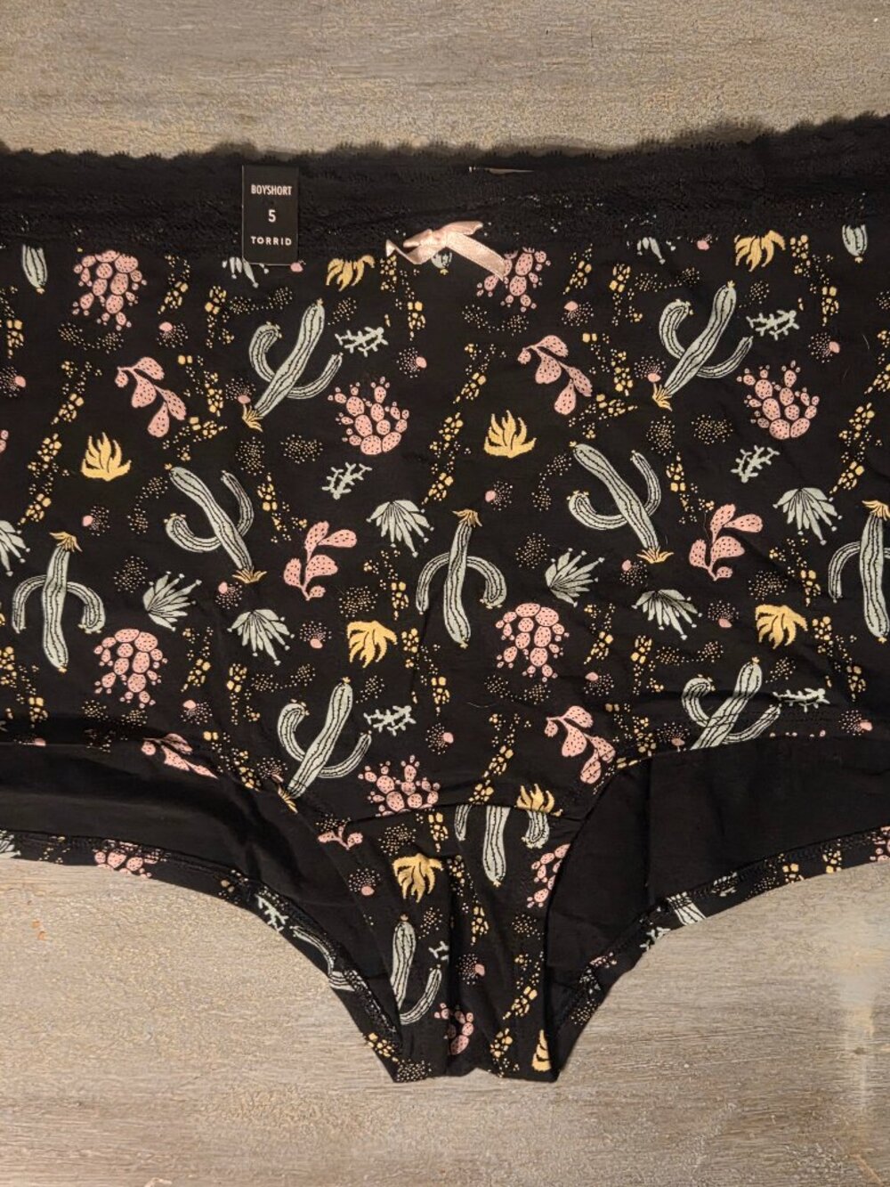 Torrid Boyshort Panties Plus Size 5 NWT Black with Cactus Pattern